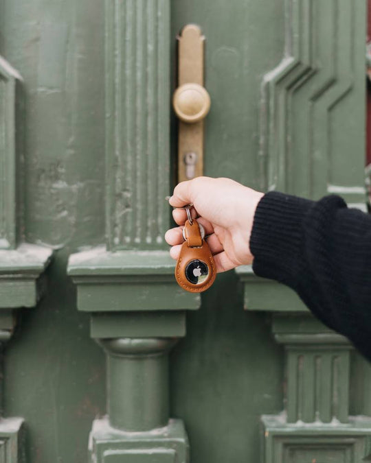 Apple AirTag Leather Keychain