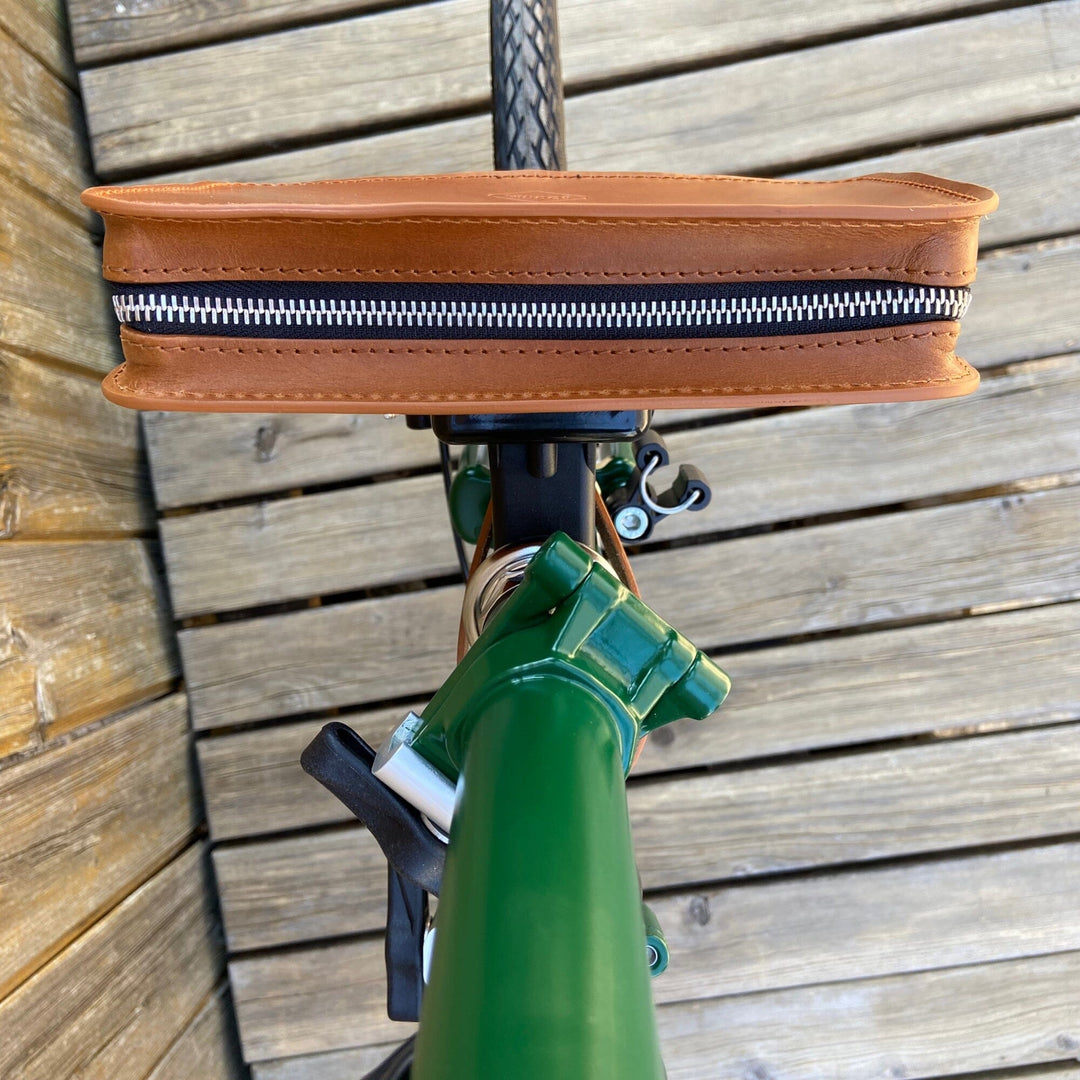 Front Carrier Pouch for Brompton - Brompton bags - Souma Leather