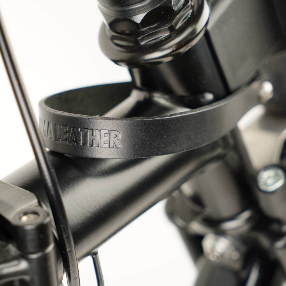 Black Leather Front Carrier Block Strap for Brompton - Brompton - Souma Leather - close up