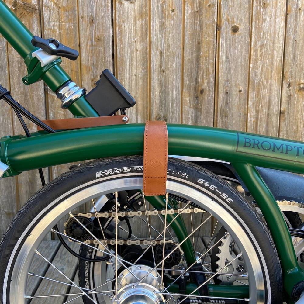Honey Leather Brompton wheel frame strap and trousers strap 2in1 - Brompton accessories - Souma Leather - front view