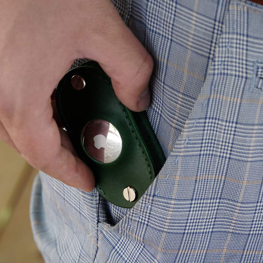 Apple AirTag Leather Key Organizer - Smart Key Storage with Airtag Pocket