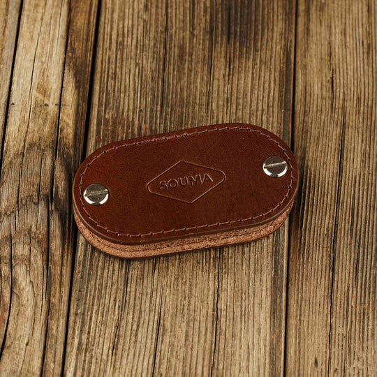 Apple AirTag key organizer Brown keys inside, logo detail