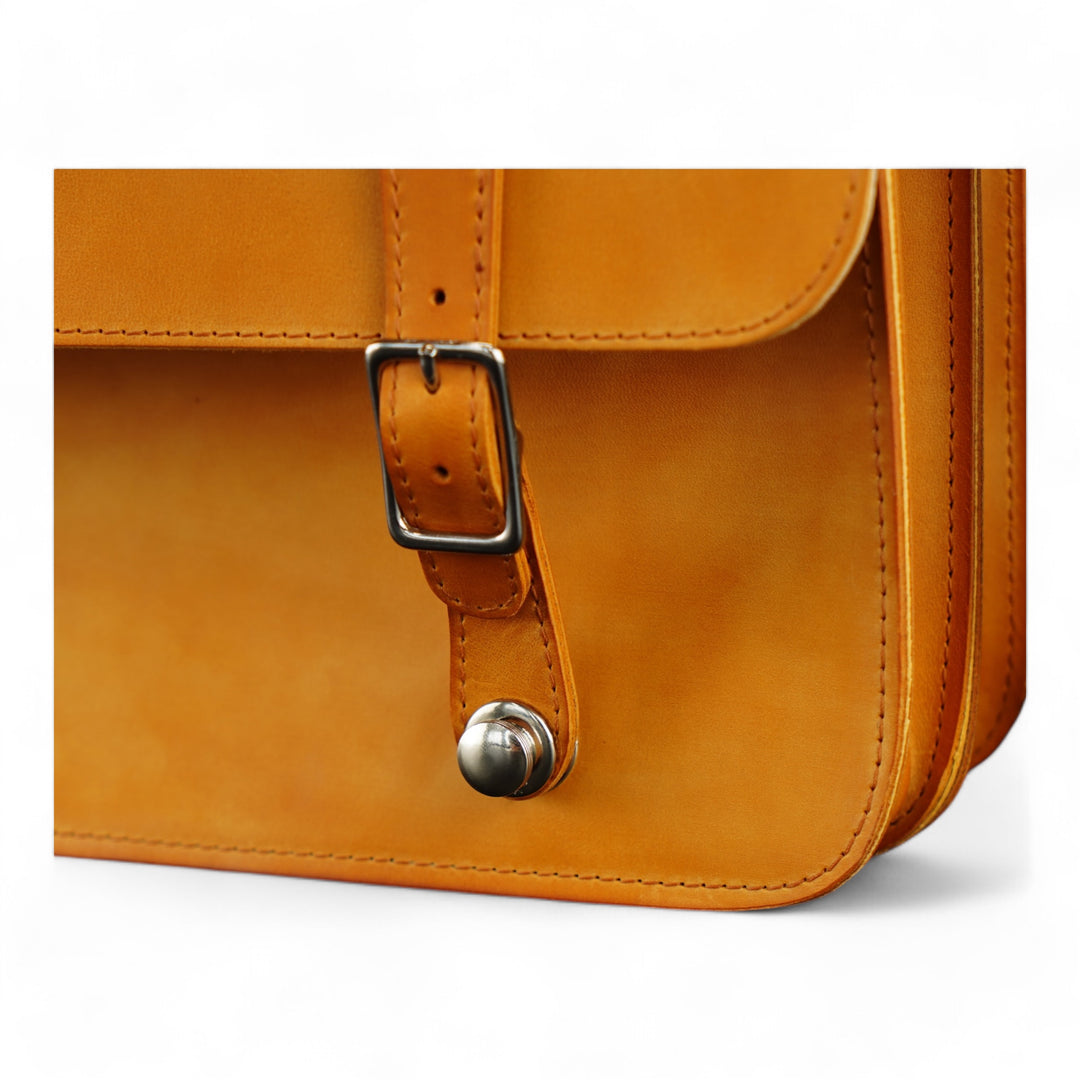 Leather Briefcase / Laptop Bag / Backpack topaz closure detail