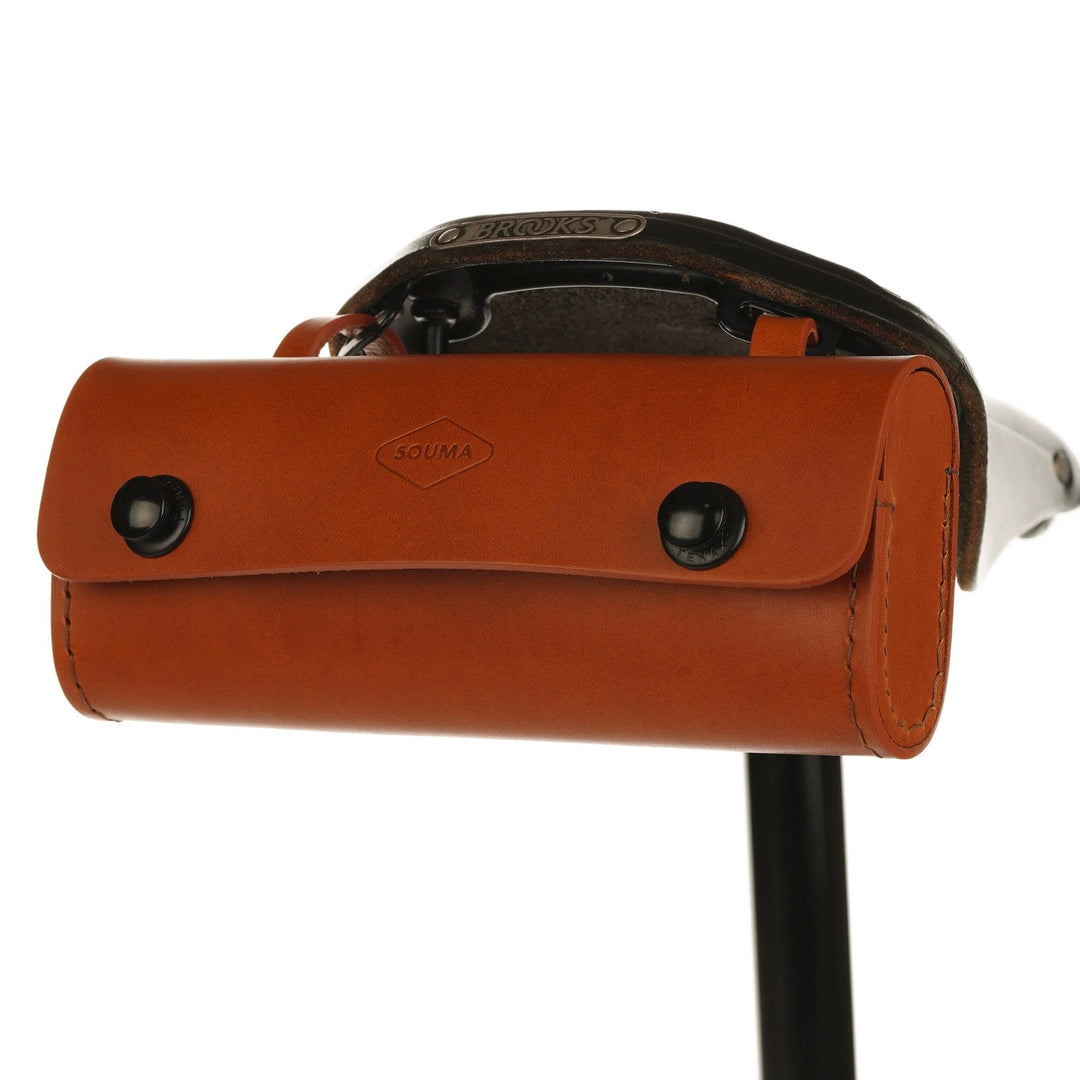 traditional saddle bag honey black hardware normal rotated