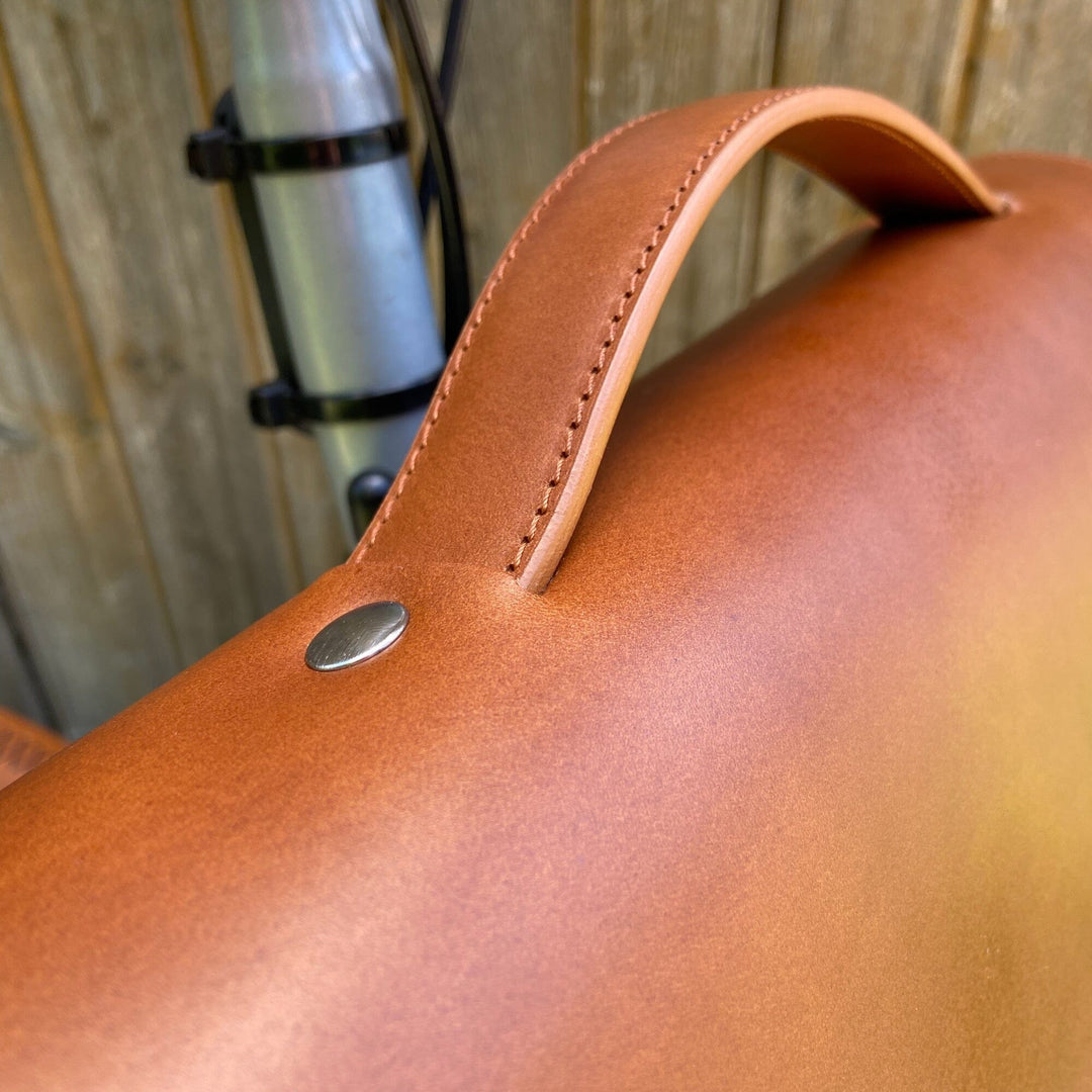 Brompton Bag / Leather Briefcase Souma Leather Honey top handle detail