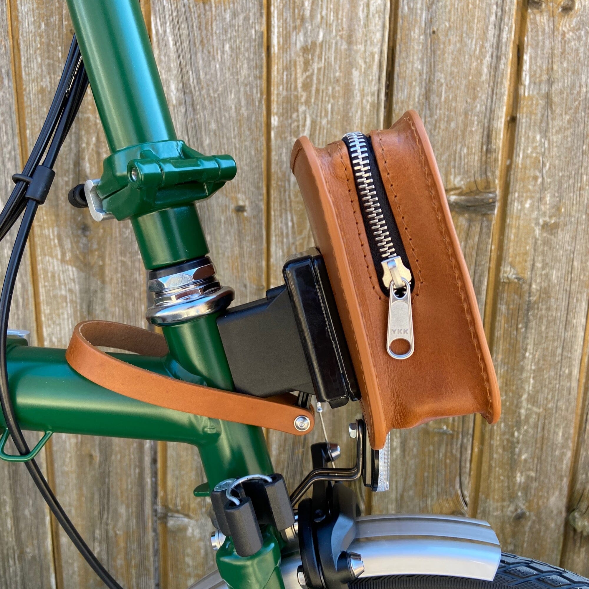 Brompton Leather Front Carrier Pouch - Brompton Front Bag Brompton Leather Front Carrier Pouch - Brompton Front Bag