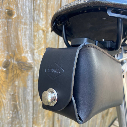 Bicycle Leather Saddle Bag - Quick Release Souma Leather Black detail