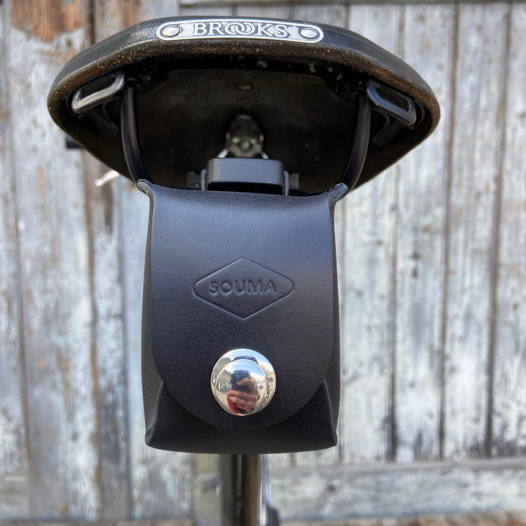 Bicycle Leather Saddle Bag - Quick Release Souma Leather Black Silver detail