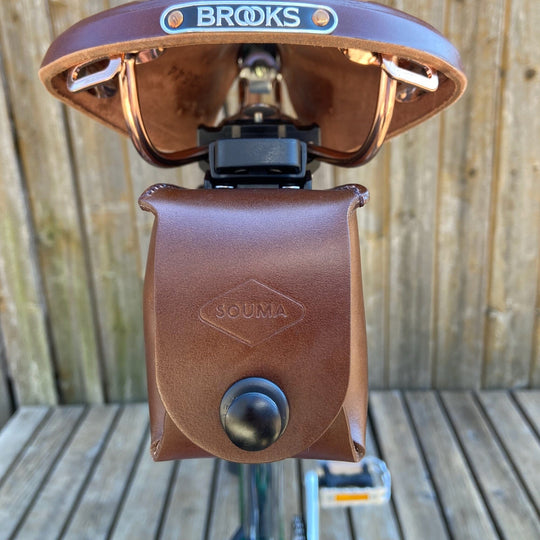 Bicycle Leather Saddle Bag - Quick Release Souma Leather Brown detail