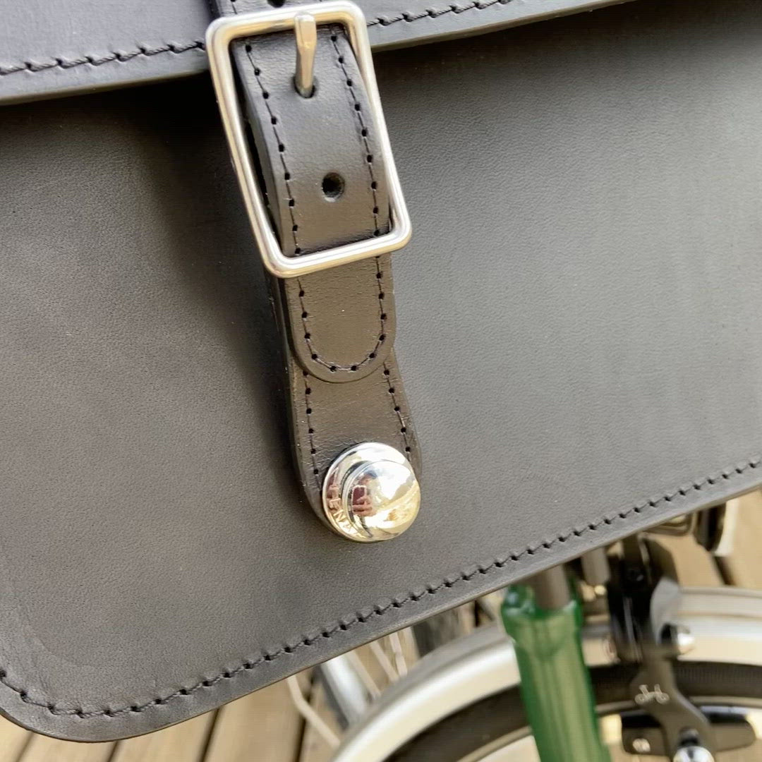 Brompton Bag / Leather Briefcase Souma Leather Tenax closure system detail